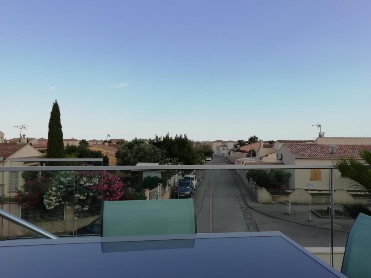 Appartement Au Dessus De La Maison Du Saunier Salin de Giraud Bagian luar foto
