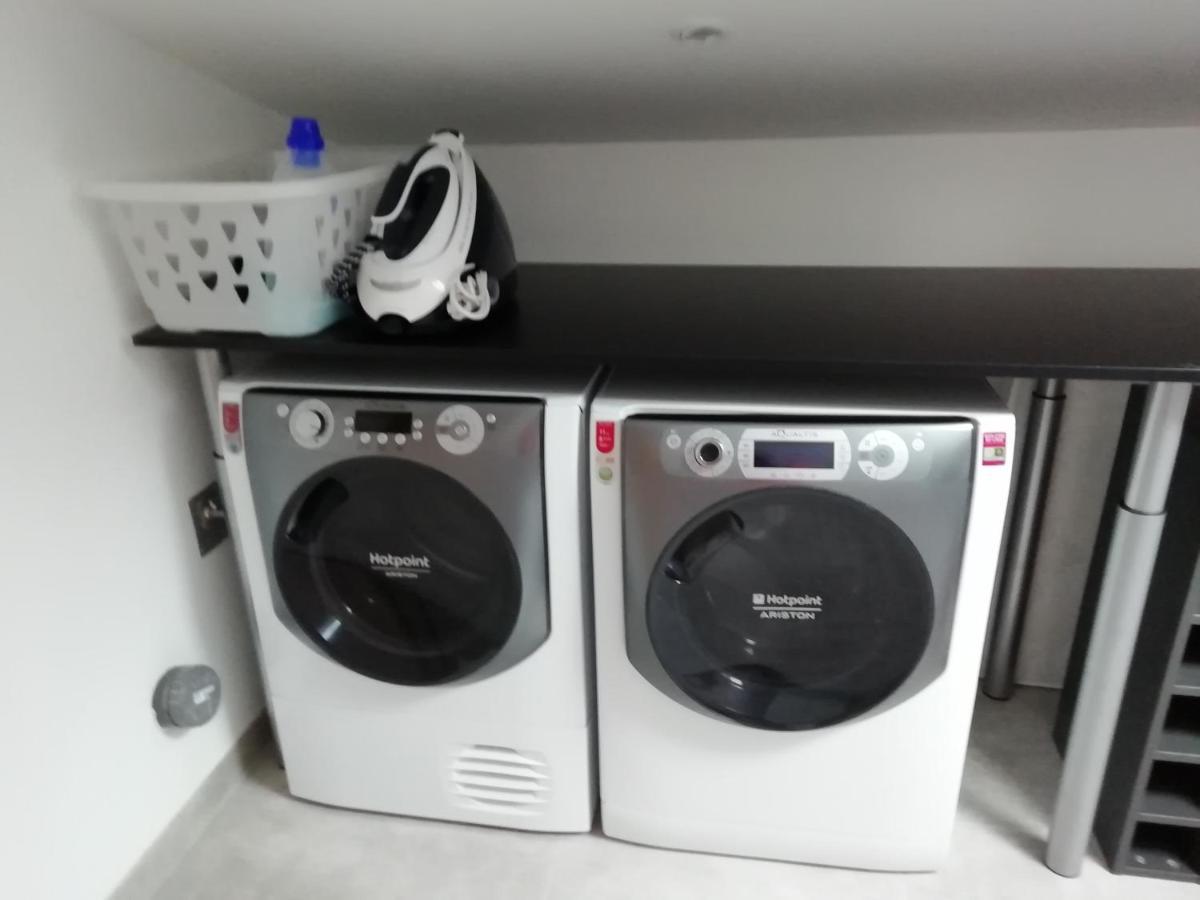 Appartement Au Dessus De La Maison Du Saunier Salin de Giraud Bagian luar foto