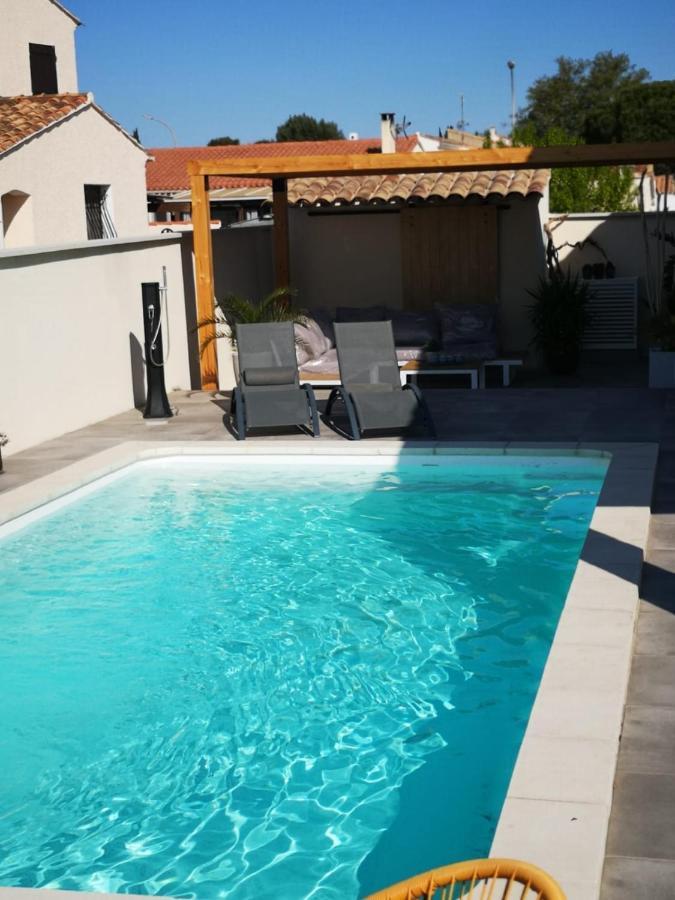 Appartement Au Dessus De La Maison Du Saunier Salin de Giraud Bagian luar foto
