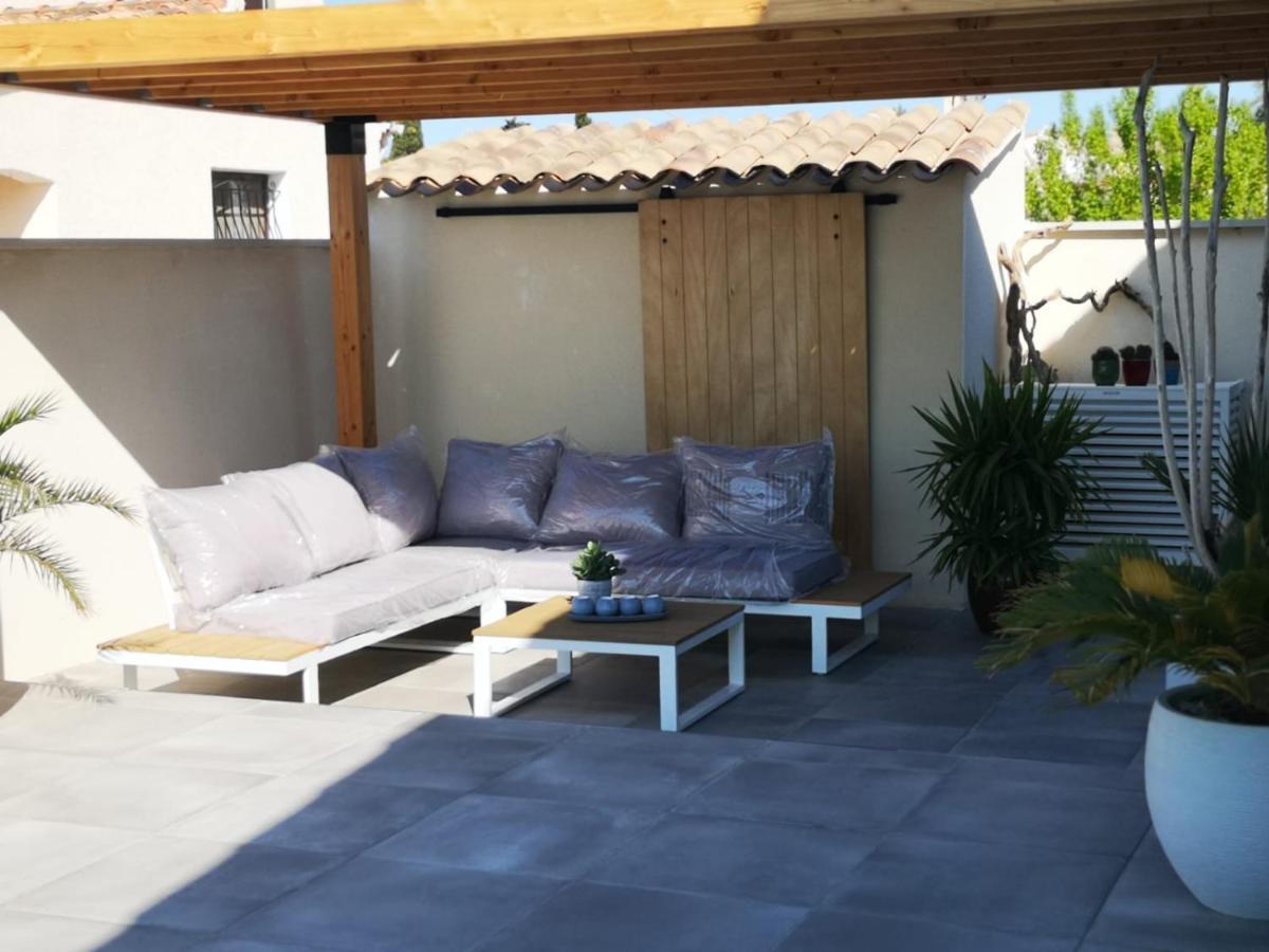 Appartement Au Dessus De La Maison Du Saunier Salin de Giraud Bagian luar foto