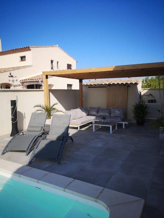 Appartement Au Dessus De La Maison Du Saunier Salin de Giraud Bagian luar foto