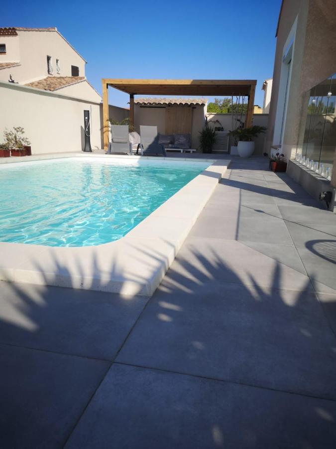 Appartement Au Dessus De La Maison Du Saunier Salin de Giraud Bagian luar foto