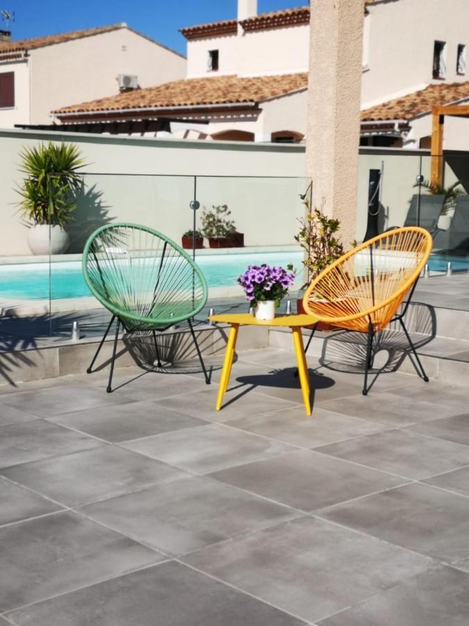 Appartement Au Dessus De La Maison Du Saunier Salin de Giraud Bagian luar foto